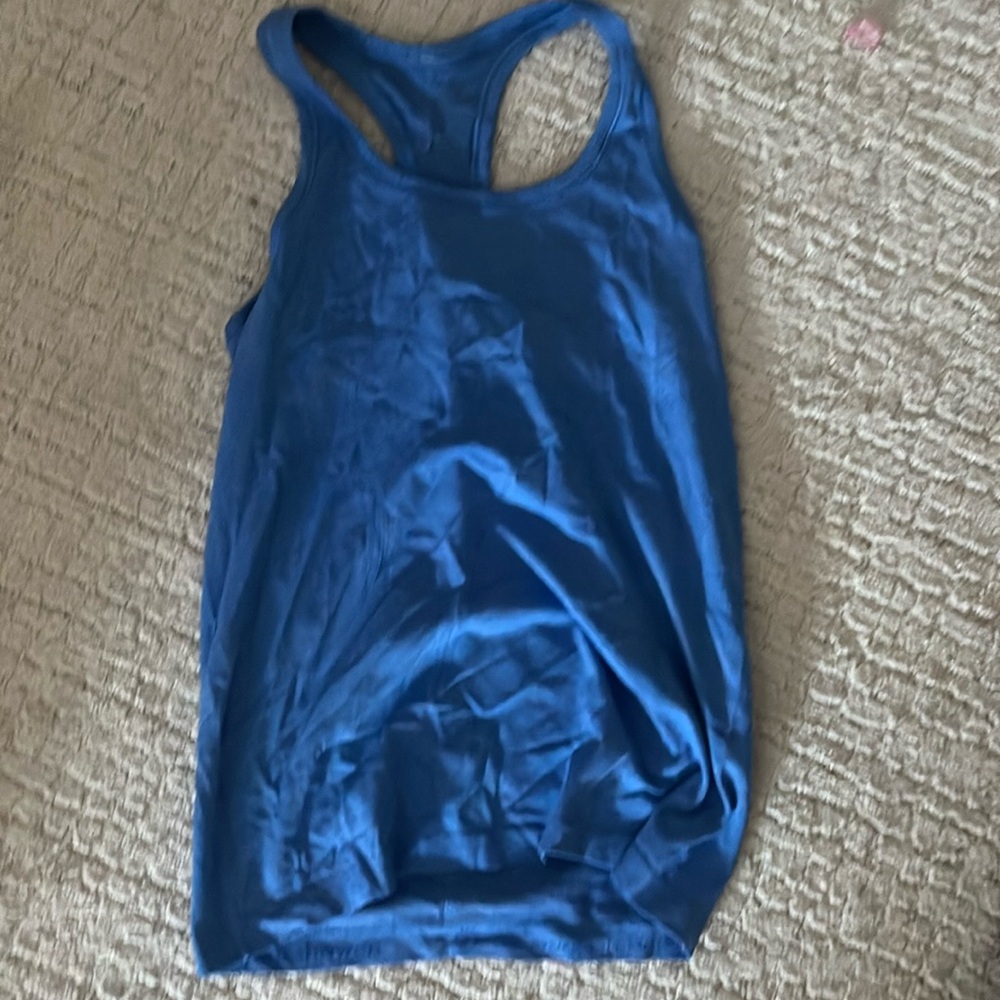Lululemon size 8 swiftly tank blue